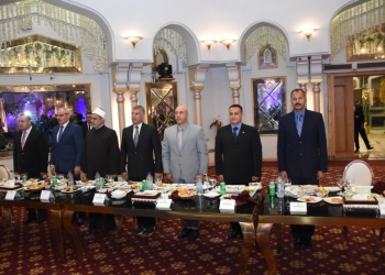 رئيس جامعة الأزهر يشهد احتفالية الدفاع الشعبي والعسكري وتكريم الطلاب أوائل الجامعات المصرية