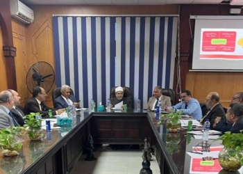 ﻿رئيس جامعة الأزهر يترأس اجتماع برنامج الدبلوم العام في التربية