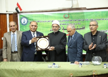 ﻿رئيس جامعة الأزهر يشهد استقبال الدفعة الجديدة من صيادلة المستقبل