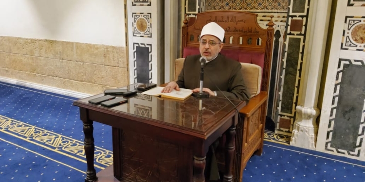 رئيس جامعة الأزهر يحاضر حول إعجاز القرآن الكريم بالجامع الأزهر