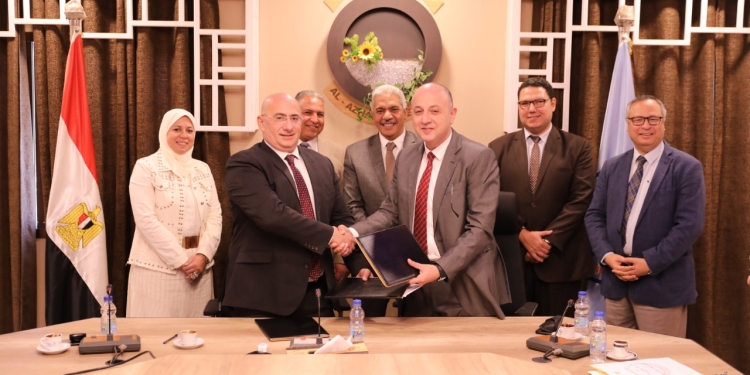 تعاون مشترك بين جامعة الأزهر ووزارة الصحة في مجال التعليم الطبي المستمر