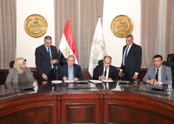 توقيع بروتوكول تعاون مع شركة "إديوميتر مصر" لتنظيم المسابقات العلمية الدولية