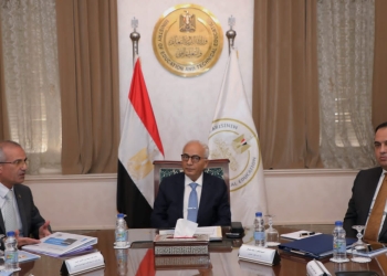 «حجازي» يلتقي رئيس مجلس إدارة مصنع الطائرات لتطوير التعليم قبل الجامعي