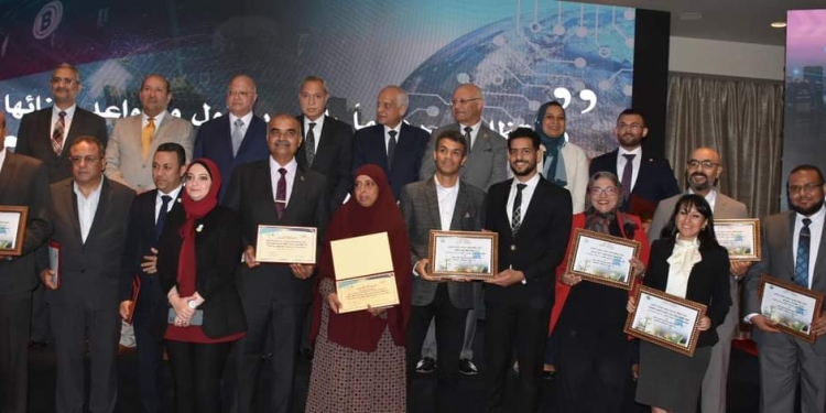 هندسة عين شمس تفوز بالمركز الأول في المبادرة الوطنية للمشروعات الخضراء الذكية المنظمة