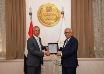 لتطوير التعليم قبل الجامعي.. حجازي يلتقي رئيس مصنع الطائرات بالعربية للتصنيع  