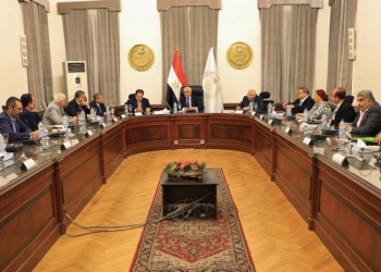 أبو العينين: لابد من إنشاء مدن صناعية تجمع المدارس المتخصصة لتوفير الوقت والإنتاج