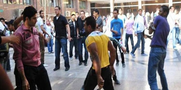 للعام الثاني بنفس المدرسة.. «التعليم» تتدخل لفض خناقة مدرستين بامتحانات الإعدادية بعد إصابة الطلاب