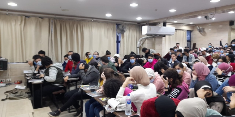 لمنع استقطاب الطلاب في السناتر.. أمهات مصر يقترحن بدء مجموعات الدعم لطلاب الثانوية العامة قبل الدراسة