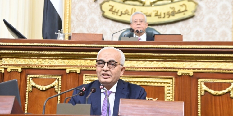طلب استدعاء لوزير التعليم بمجلس النواب بسبب 165 مليون جنيه