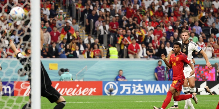 أسبانيا تتعادل مع ألمانيا وتؤجل حسم الصعود إلى الجولة الثالثة