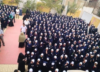 اختطاف يدفعنا لأسئلة كثيرة.. خيري رمضان يعلق على ارتداء طالبات الدقهلية إسدال بالمدرسة