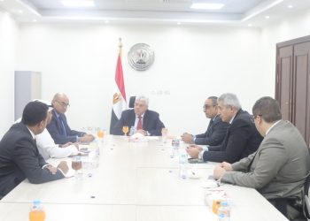 وزير التعليم العالي يبحث آليات التعاون مع تحالف شركة اتصالات مصر وشركة الإمارات للحلول الذكية