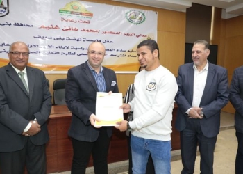 سداد رسوم الدراسة لــ 10 آلاف طالب وكارنيهات تأمين صحي مجانية لطلاب بني سويف 