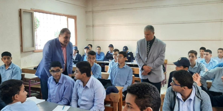 للمعلمين.. تعرف على موعد صرف معاشات أبريل