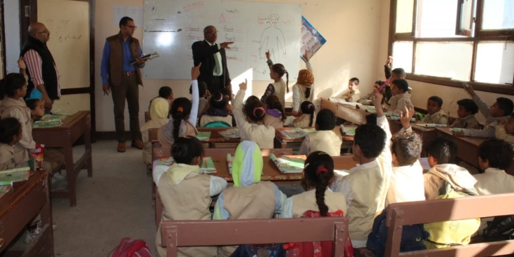 حظر التعامل بين مديري المدارس والمديريات مباشرة 