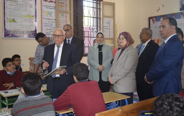 محافظ بورسعيد: لجنة من الحوكمة للمرور علي جميع لجان الثانوية العامة للتأكد من جاهزيتها