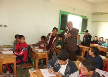 إلغاء تكليف مدير مدرسة وإحالته للتحقيق