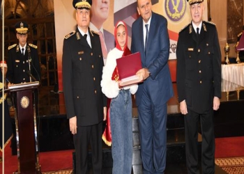 بحضور فنانين ورياضيين.. الداخلية تكرم أبناء الشهداء المتفوقين دراسيًا 