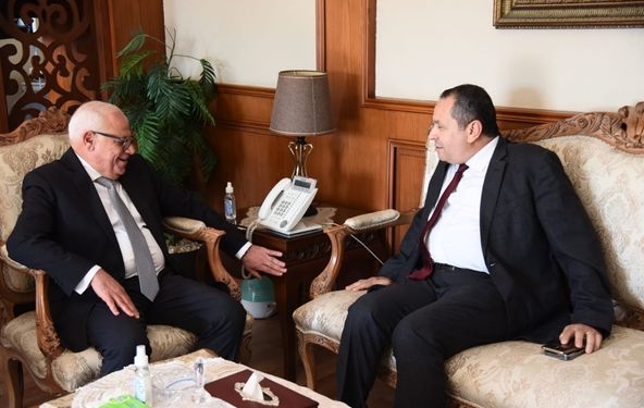 محافظ بورسعيد يستقبل رئيس هيئة الأبنية التعليمية لمناقشة موضوعات التعاون