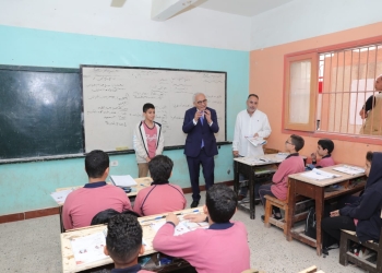 الفيروسات التنفسية تهاجم طلاب المدارس ومطالب برفع الغياب والتعليم ترد