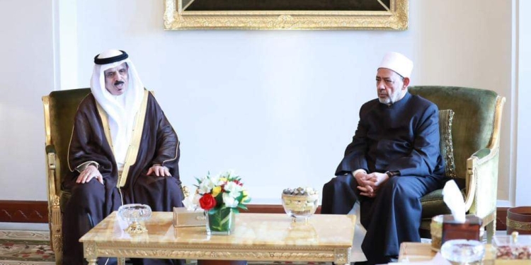 شيخ الأزهر يستقبل وزير التربية والتعليم البحريني ووفد رؤساء وأساتذة الجامعات البحرينية