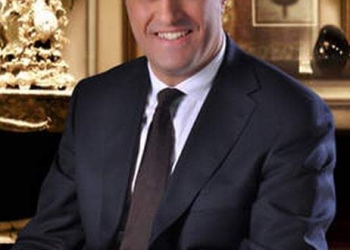 اول مصرى وعربى يحصل على درع التميز والابتكار من امريكا عن انقاص الوزن بدون جراحة