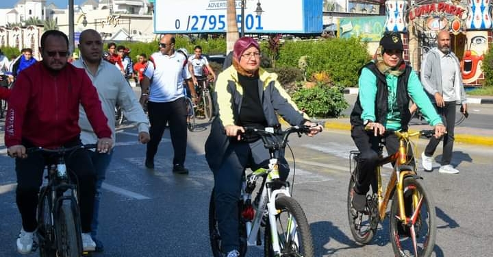 وكيل التعليم ببورسعيد تشارك 120 طالب في سباق الدراجات لمدارس  الإعدادية والثانوية