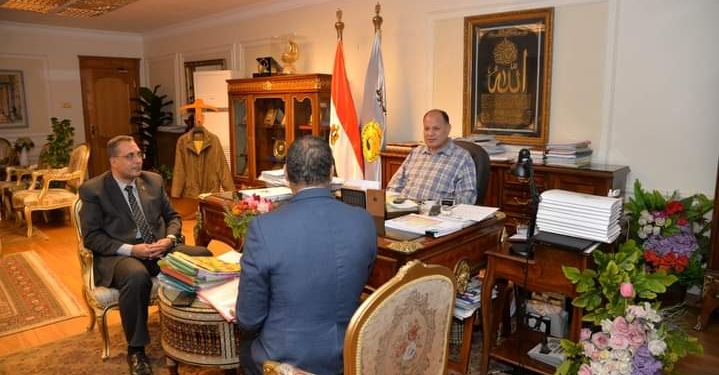 محافظ أسيوط يعتمد نتيجة مسابقة اختيار القيادات الوسطى بمديرية التعليم