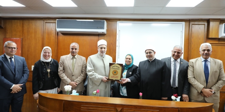 ﻿قيادات الأزهر تشيد بأعمال التطوير بمستشفى الزهراء الجامعي