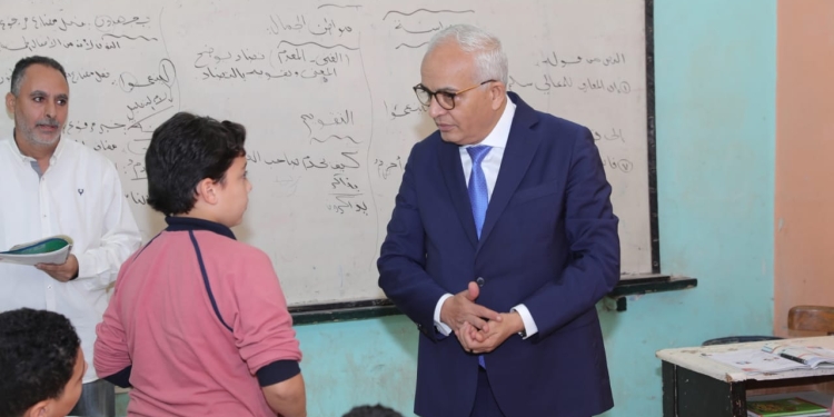 ننشر الموضوعات المحددة للإطلاع بالدراسات الاجتماعية لجميع الصفوف