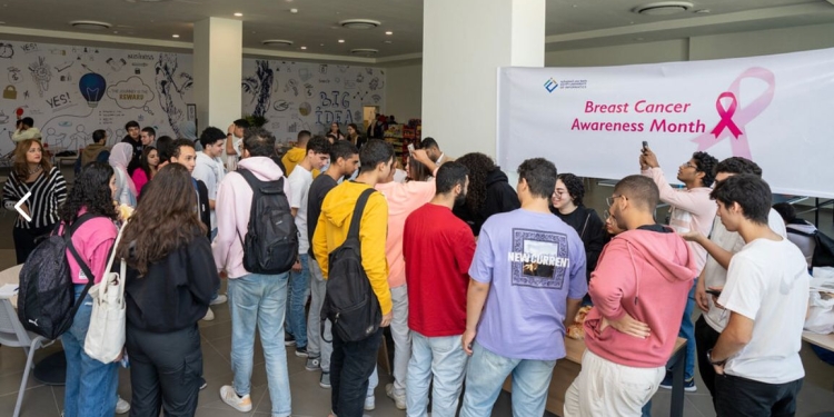 جامعة مصر للمعلوماتية تنظم يوما ورديا لدعم مستشفى بهية.. و"ENACTUS": الحفاظ على الصحة يعزز التنمية المستدامة