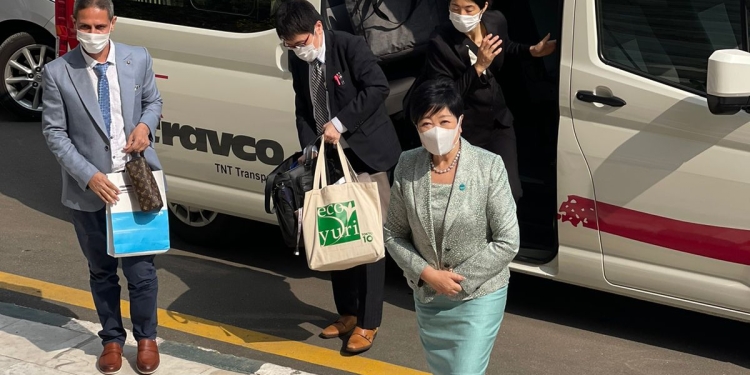 عمدة طوكيو تزور جامعة القاهرة علي هامش COP27