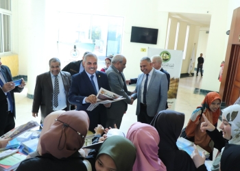 ﻿نائبَا رئيس جامعة الأزهر يشاركان في افتتاح معرض الكتاب بمركز الشيخ زايد لتعليم اللغة العربية