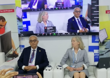 «حجازي» يشارك في جلسة "مشروع المدارس المفتوحة للجميع التي تدعم التكنولوجيا"