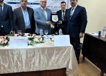 ﻿كلية طب الفيوم تكرم عميد طب الأزهر بالقاهرة