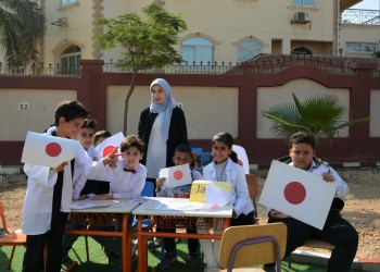 طلاب المدارس اليابانية يشاركون في نموذج محاكاة لمؤتمر المناخ