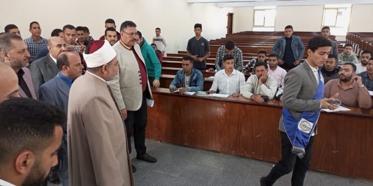 رئيس جامعة الأزهر يتفقد كلية الدراسات الإسلامية والعربية للبنين بدسوق