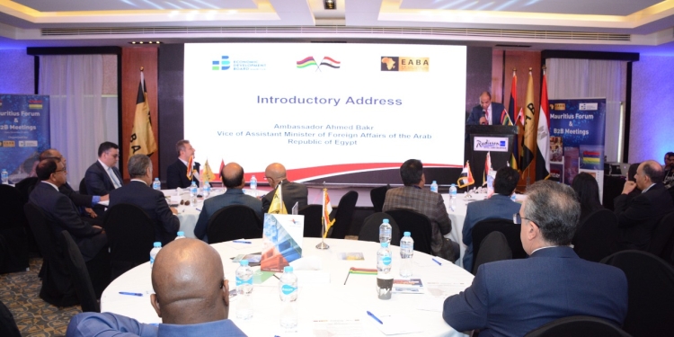 ﻿انطلاق فعاليات الملتقى التجاري الاستثماري ولقاءات ثنائية مع وفد موريشيوس