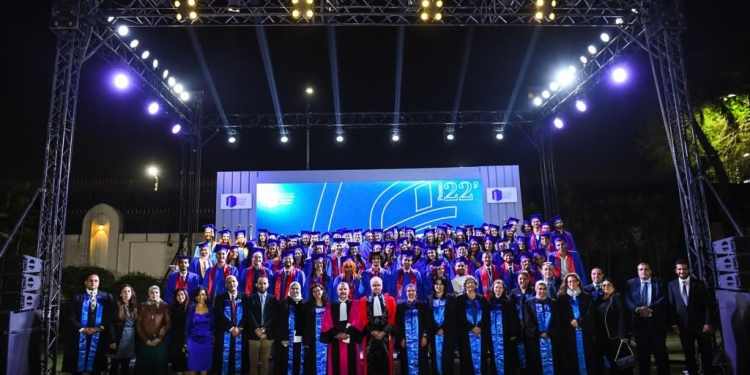 الجامعة الفرنسية في مصر تشهد تخرج دفعة جديدة من طلاب كليّاتها