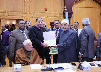 ﻿مجلس جامعة الأزهر يكرم علماء إستانفورد بكليات الطب والصيدلة والعلوم