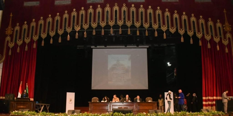 20 فرقة مسرحية تشارك في حفل ختام مهرجان المسرح للعروض القصيرة بـ"جامعة القاهرة"