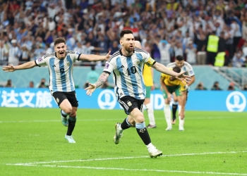 الأرجنتين تعبر إلى الدور ربع النهائي بعد الفوز على أستراليا