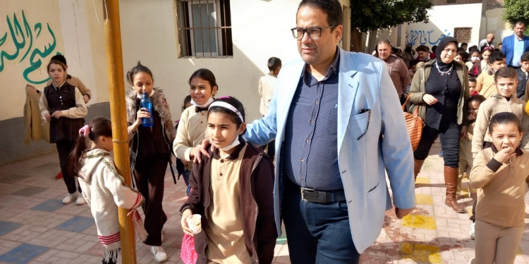 إحالة مدير مدرسة و3 معلمين للتحقيقات بالغربية