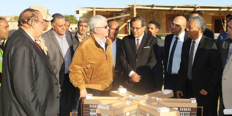 وزير التعليم العالي يتفقد المنشآت الجديدة بجامعتى جنوب الوادي الحكومية والأهلية