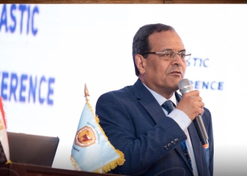 الدكتور مصطفى عبدالخالق رئيس جامعة سوهاج