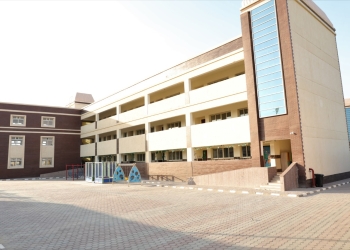 الأبنية التعليمية: تنفيذ 24 ألف فصل خلال 16 شهر وجاري العمل على 14724 أخرين