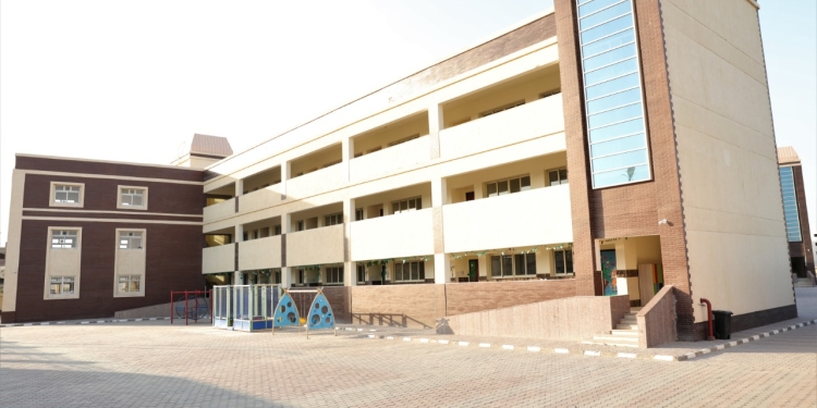 الأبنية التعليمية: تنفيذ 24 ألف فصل خلال 16 شهر وجاري العمل على 14724 أخرين