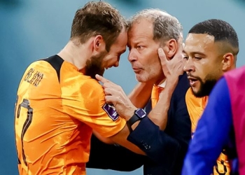 هولندا تصعد إلى دور الستة عشر بعد الفوز على أمريكا 3-1