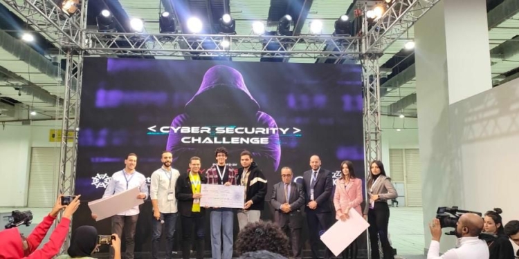 فريق جامعة مصر للمعلوماتية يحصد المركز الأول بمسابقة “وزارة التعليم العالي” للأمن السيبراني