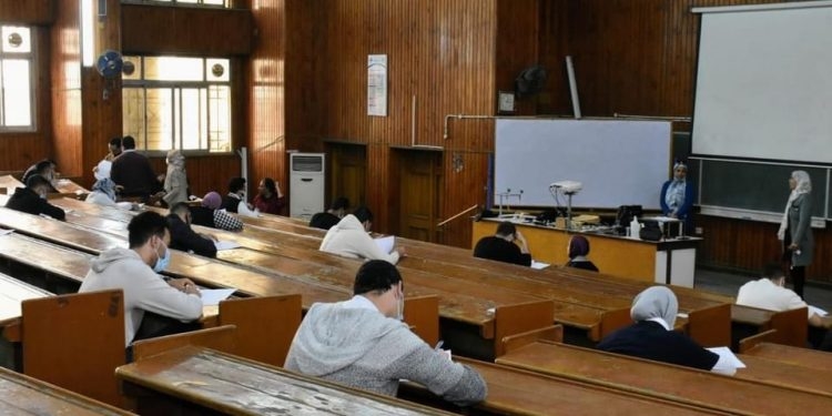 تفاصيل استعدادات كليات جامعة القاهرة لامتحانات الفصل الدراسي الأول